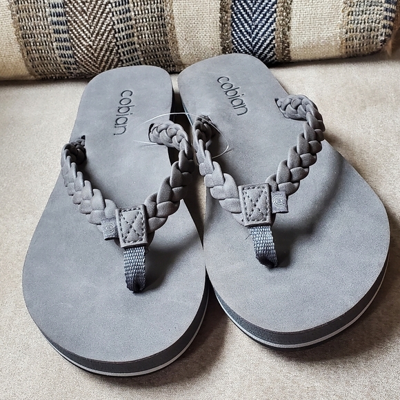 NWOT Cobian Braided Pacifica Flip Flop in Grey - Picture 1 of 5